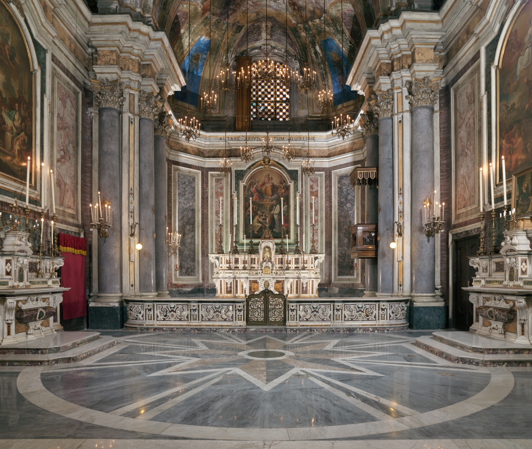 L’interno della Chiesa di San Giuseppe dei Nudi, dove per secoli si è celebrato il rito della vestizione